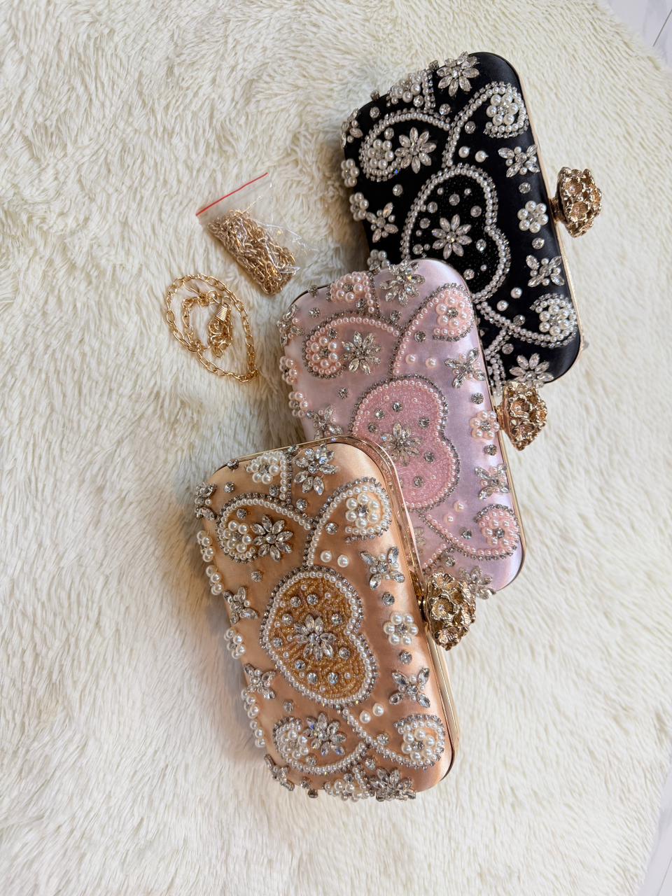 1090 PARTY PURSE